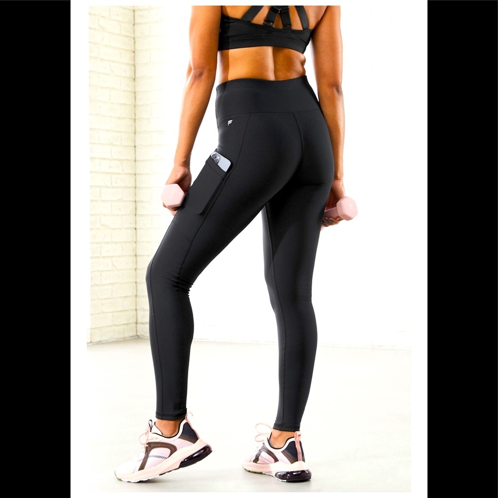 Sold OUT Fabletics size XS high waisted cold weather pocket leggings - short